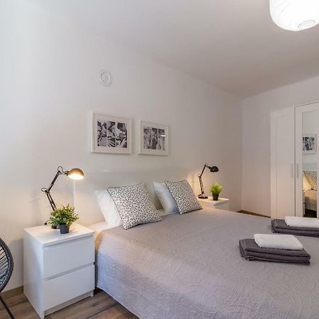 Central New Apartment Nonna Mara 罗维尼 外观 照片