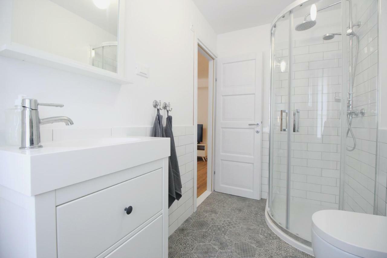 Central New Apartment Nonna Mara 罗维尼 外观 照片