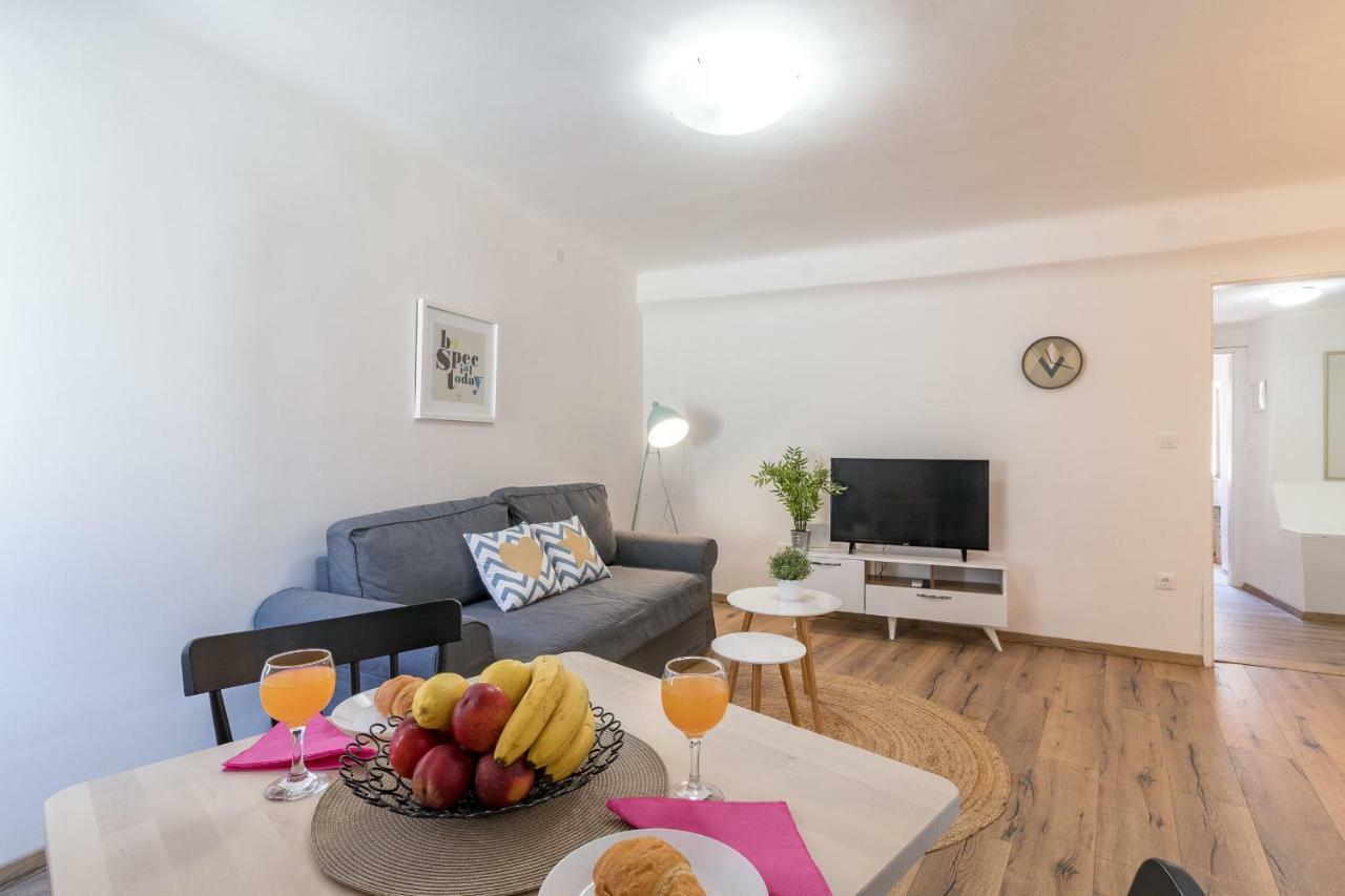 Central New Apartment Nonna Mara 罗维尼 外观 照片