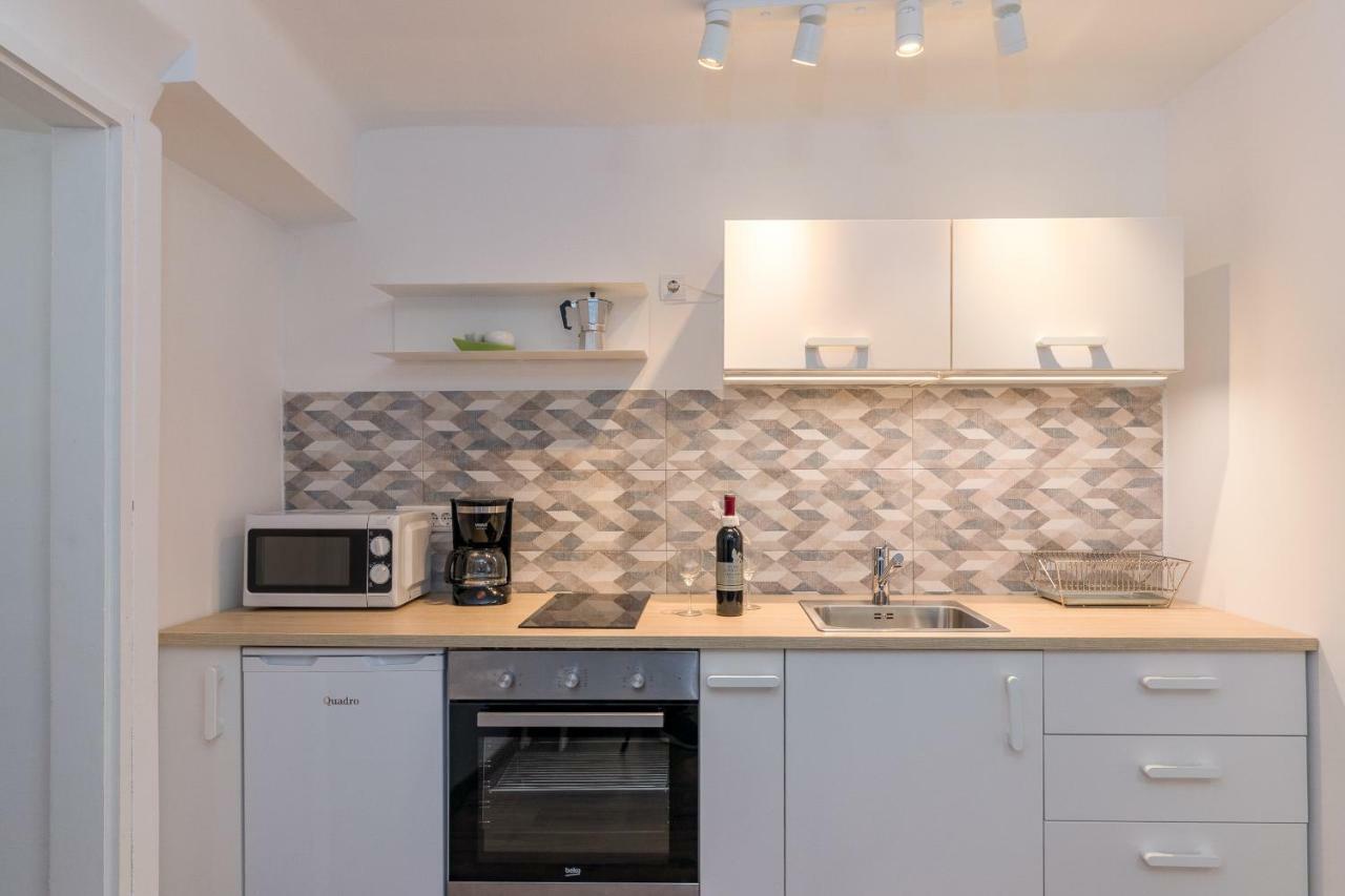 Central New Apartment Nonna Mara 罗维尼 外观 照片
